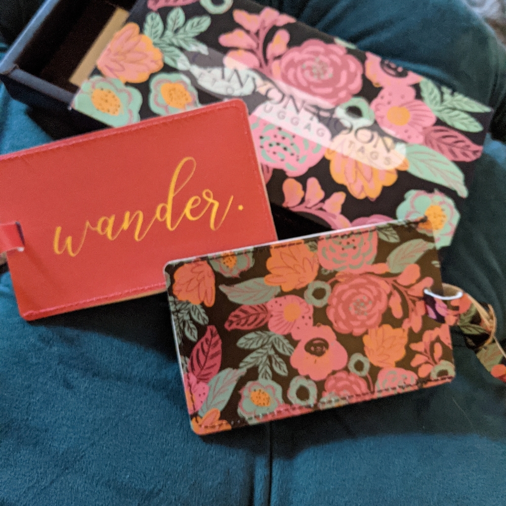 Two New Canyon Moon luggage tags❤️